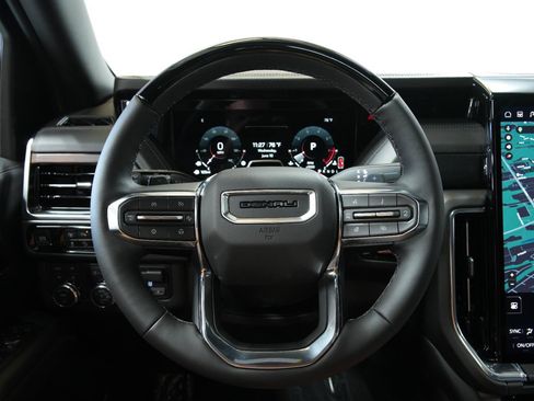 New 2026 GMC Yukon Denali w/ Denali Reserve Package AWD/4WD image 43