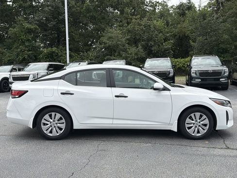 Used 2025 Nissan Sentra S FWD image 2