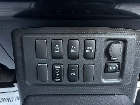 Used 2008 Toyota FJ Cruiser 4WD image 26