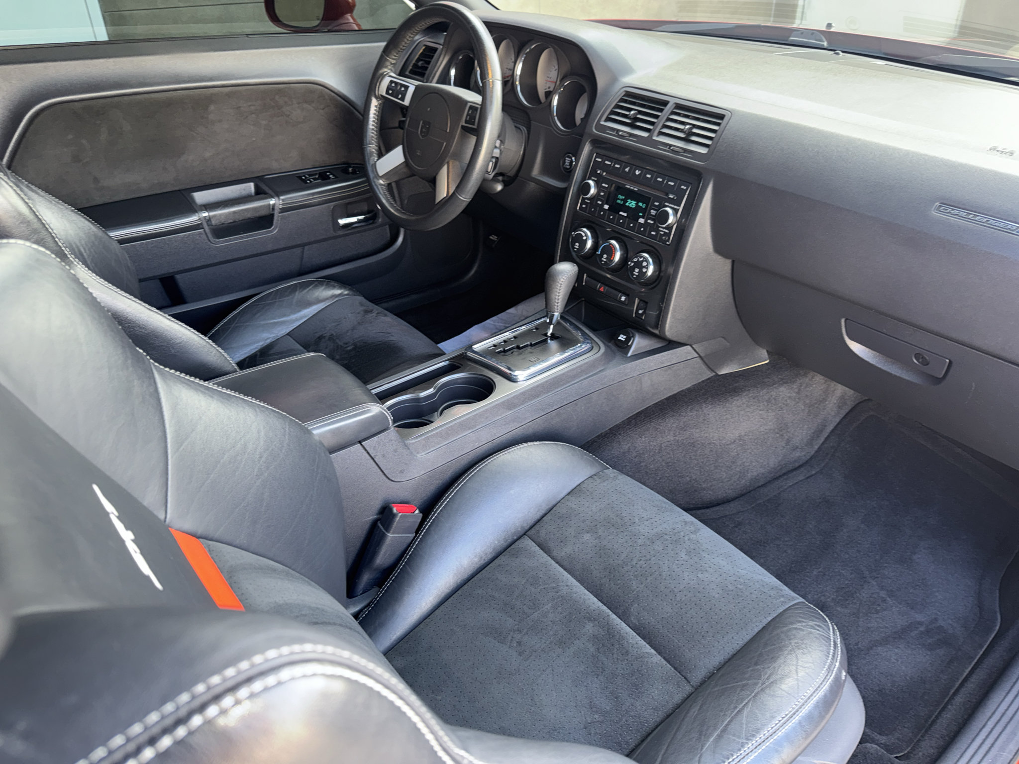 Used 2008 Dodge Challenger SRT8 RWD image 34