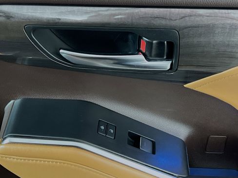 Used 2022 Toyota Highlander Platinum image 32