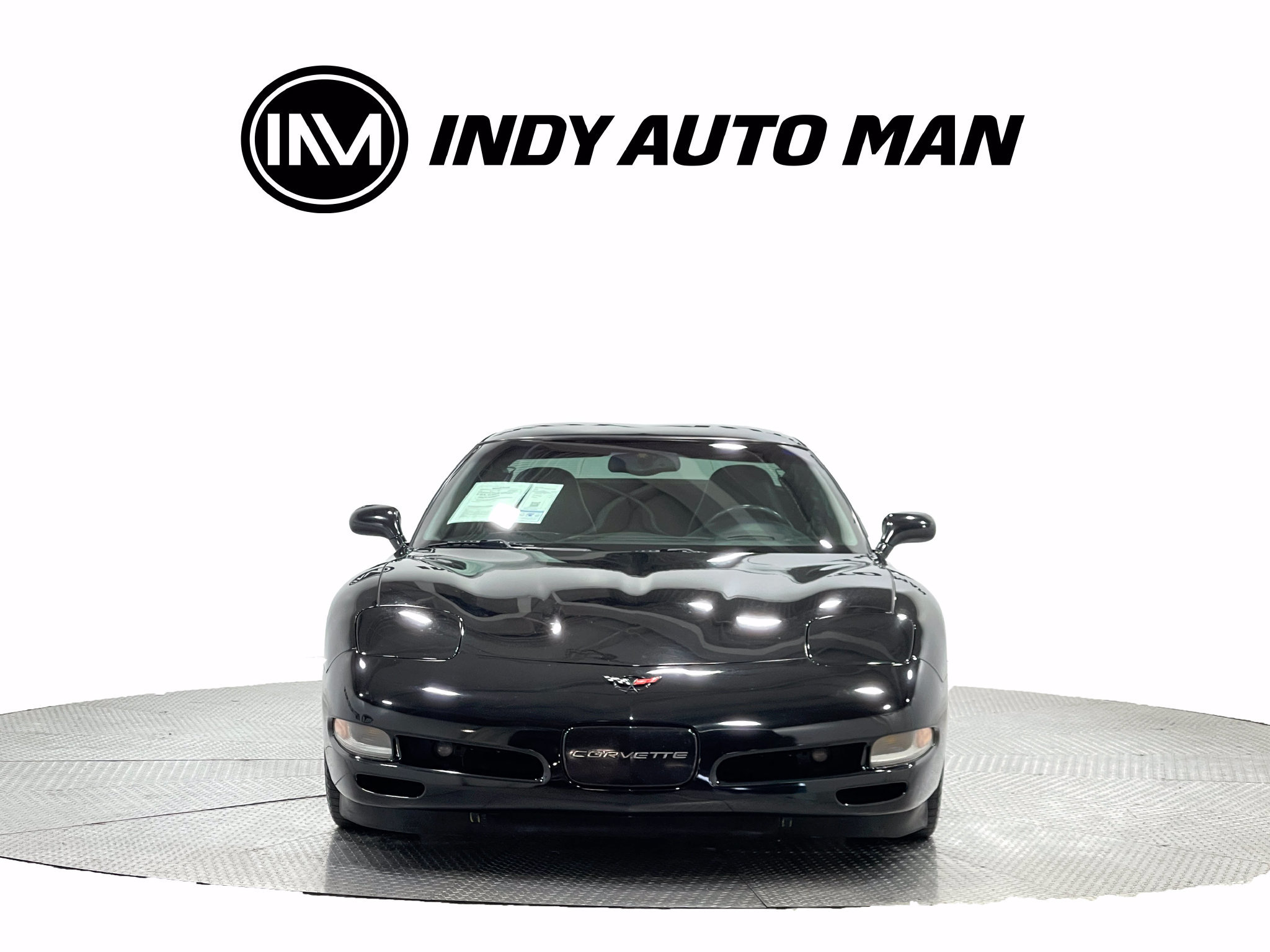 Used 2004 Chevrolet Corvette Coupe w/ Preferred Equipment Group RWD image 9