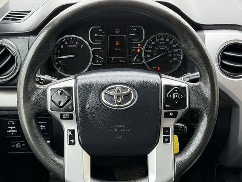 Used 2018 Toyota Tundra SR5 w/ SR5 Upgrade Package AWD/4WD image 11