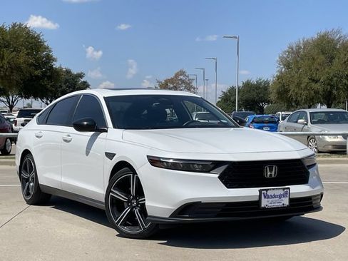 Used 2025 Honda Accord Sport image 2