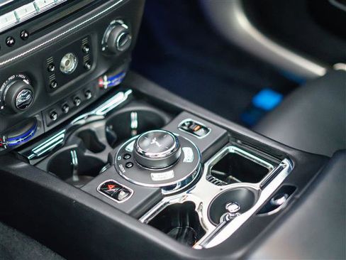 Used 2016 Rolls-Royce Wraith image 27