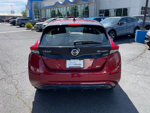 Used 2018 Nissan Leaf SV w/ SV Technology Package FWD image 4