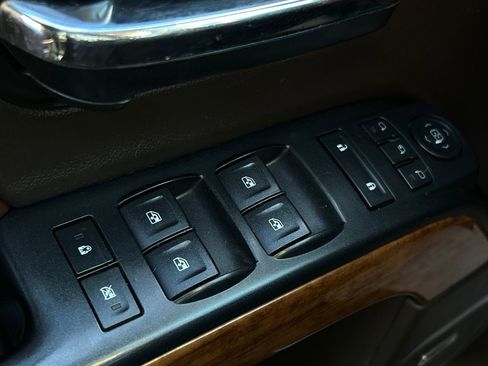 Used 2015 Chevrolet Silverado 2500 High Country w/ Duramax Plus Package image 35