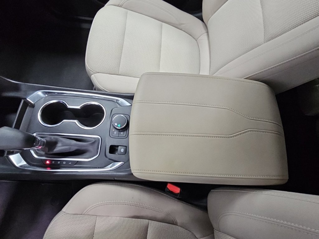 Used 2024 Chevrolet Traverse LS w/ Safety Package FWD image 21