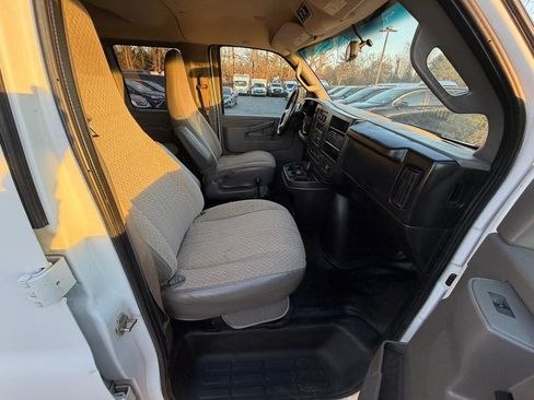 Used 2018 Chevrolet Express 2500 LT w/ LT Preferred Equipment Group RWD image 25
