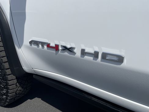 Certified 2025 GMC Sierra 2500 AT4X AWD/4WD image 31