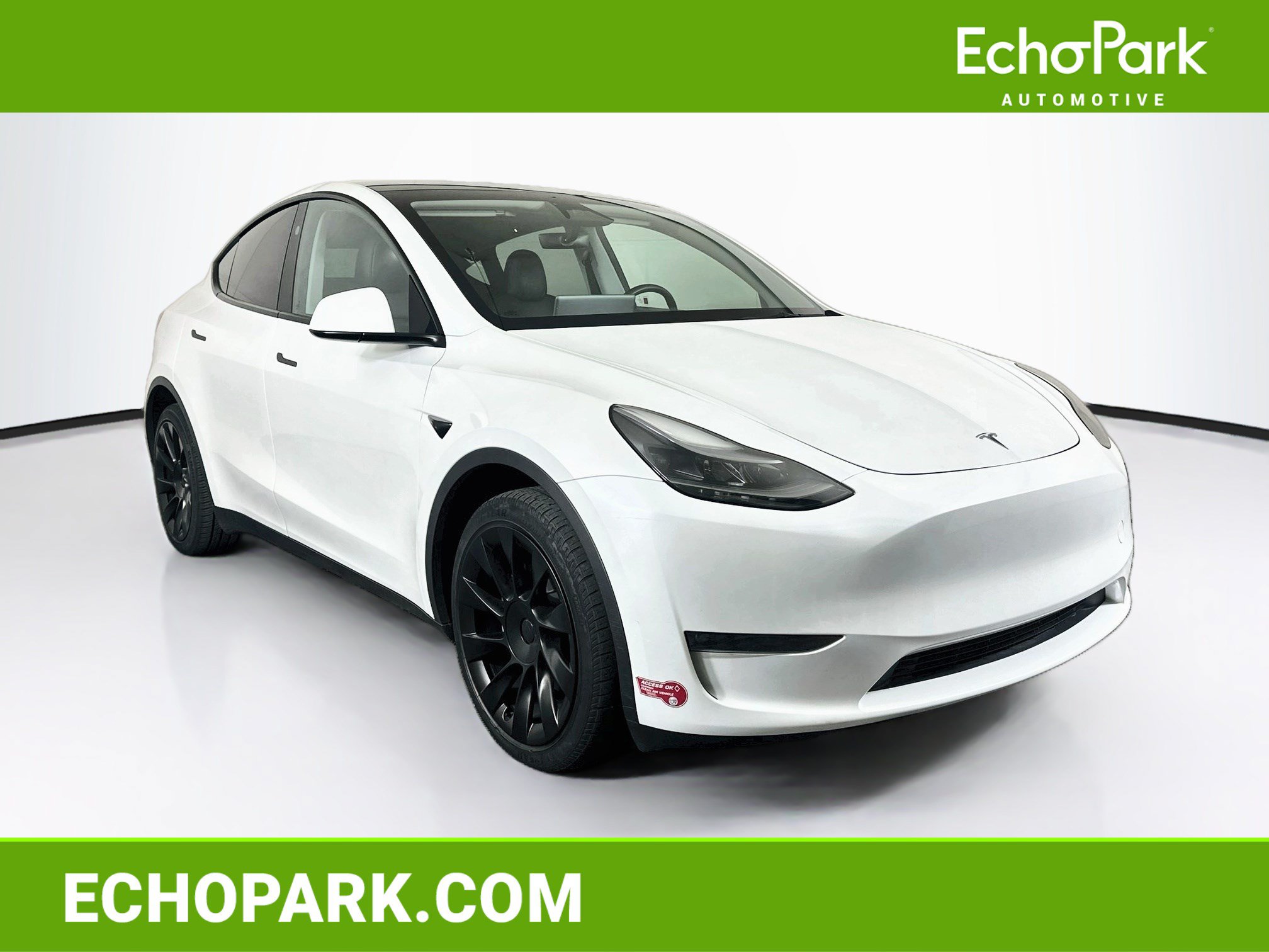 Used 2023 Tesla Model Y Long Range AWD/4WD image 1