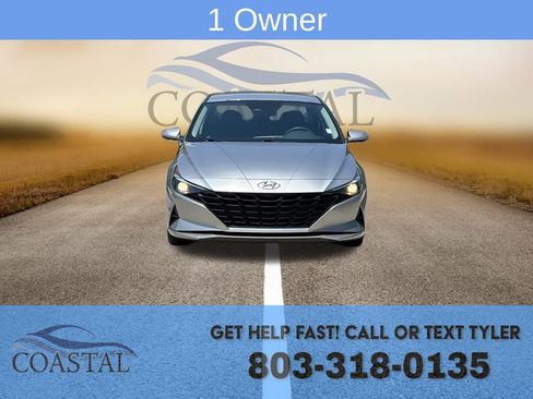 Used 2023 Hyundai Elantra SEL FWD image 2