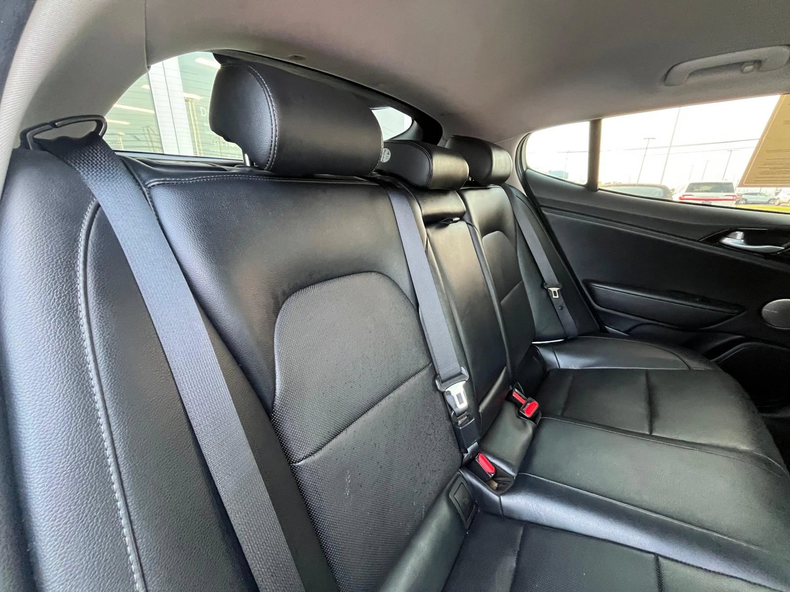Used 2018 Kia Stinger Premium RWD image 38