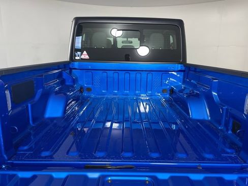 New 2026 Jeep Gladiator Sport AWD/4WD image 7