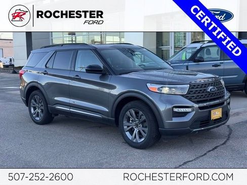 Certified 2022 Ford Explorer XLT w/ Equipment Group 202A AWD/4WD image 1