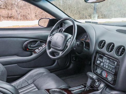 Used 2001 Pontiac Firebird Trans Am image 51