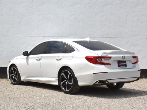 Used 2020 Honda Accord Sport image 2