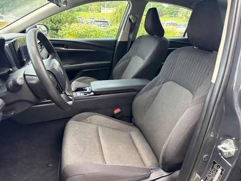 Used 2025 Toyota Camry LE FWD image 15
