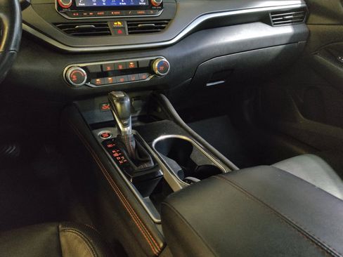 Used 2024 Nissan Altima 2.5 SR FWD image 26