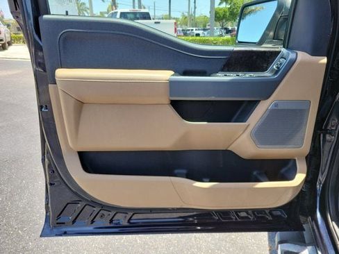 Used 2023 Ford F150 Lariat AWD/4WD image 16