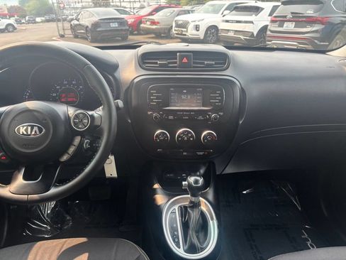 Used 2016 Kia Soul + w/ Designer's Package FWD image 22