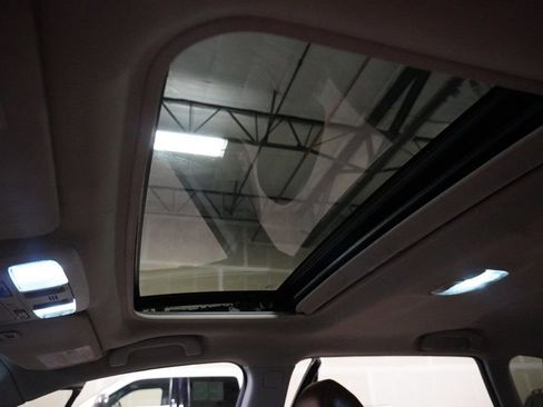 Used 2018 Subaru Outback 2.5i Touring w/ Popular Package #3 image 10