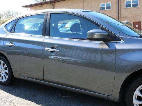 Used 2019 Nissan Sentra SV FWD image 8