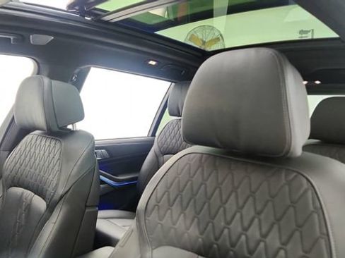 Used 2024 BMW X7 xDrive40i w/ Executive Package image 37