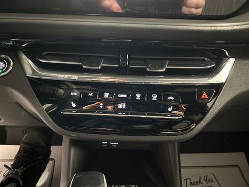 New 2026 Buick Envista Avenir FWD image 17