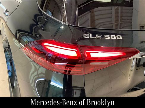Used 2024 Mercedes-Benz GLE 580 4MATIC image 31
