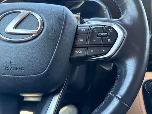 Used 2025 Lexus NX 250 FWD w/ Accessory Package (Z2) image 21