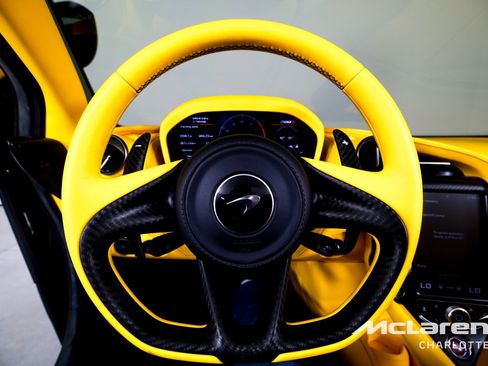 Used 2022 McLaren 720S Spider RWD image 16