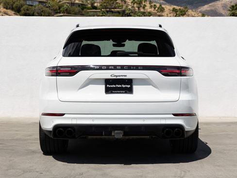 Certified 2023 Porsche Cayenne Platinum Edition AWD/4WD image 6