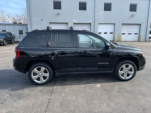 Used 2014 Jeep Compass Latitude w/ Sun/Sound Group image 2