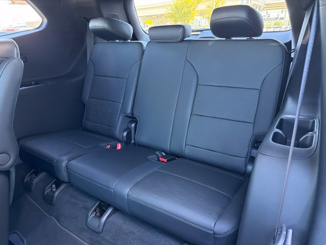Used 2025 Buick Enclave Sport Touring w/ Super Cruise Package FWD image 14