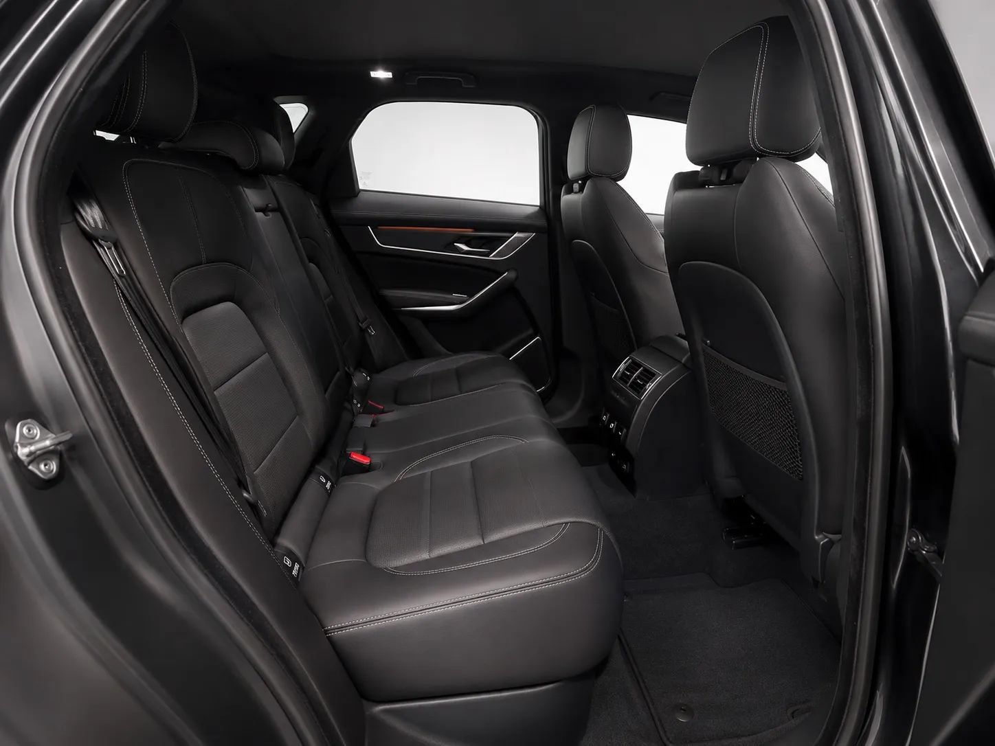 Used 2024 Jaguar F-PACE R-Dynamic S AWD/4WD image 19