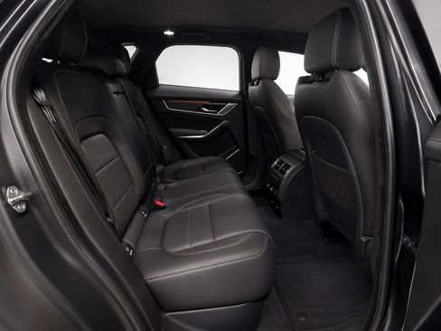 Used 2024 Jaguar F-PACE R-Dynamic S AWD/4WD image 19