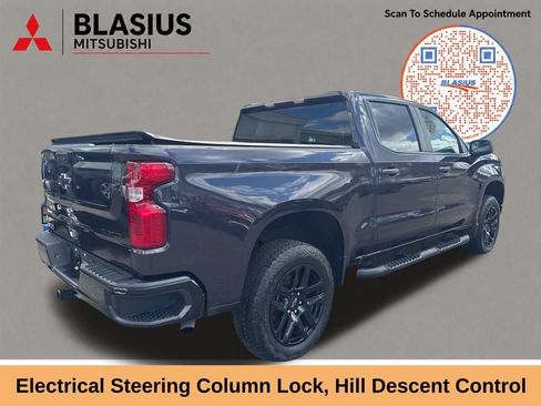 Used 2024 Chevrolet Silverado 1500 Custom Trail Boss w/ LPO, Dark Essentials Package AWD/4WD image 4