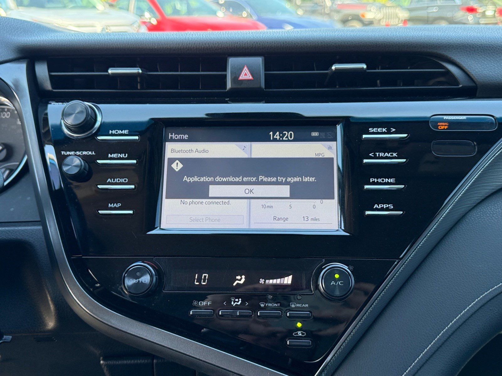 Used 2019 Toyota Camry SE FWD image 26