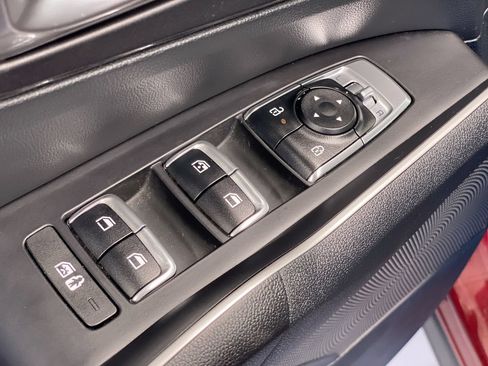 Used 2025 Kia Sorento LX FWD image 18