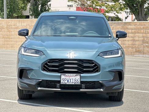 Certified 2025 Honda HR-V Sport image 9