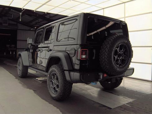 Used 2023 Jeep Wrangler Unlimited w/ Cold Weather Group AWD/4WD image 6
