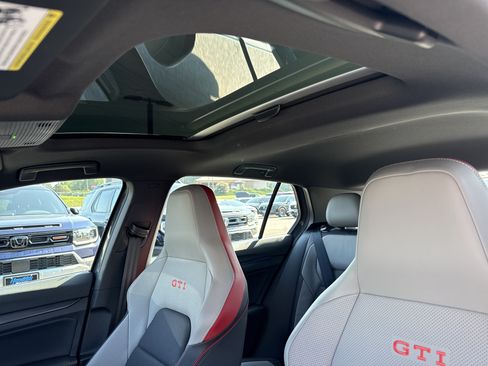 Used 2024 Volkswagen GTI SE w/ SE Leather Seats Package FWD image 28