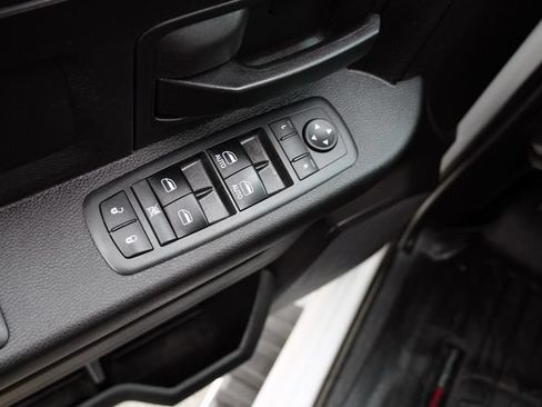 Used 2018 RAM 2500 Tradesman w/ Chrome Appearance Group AWD/4WD image 50