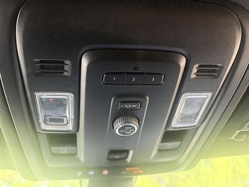 Used 2022 Chevrolet Tahoe Z71 AWD/4WD image 28