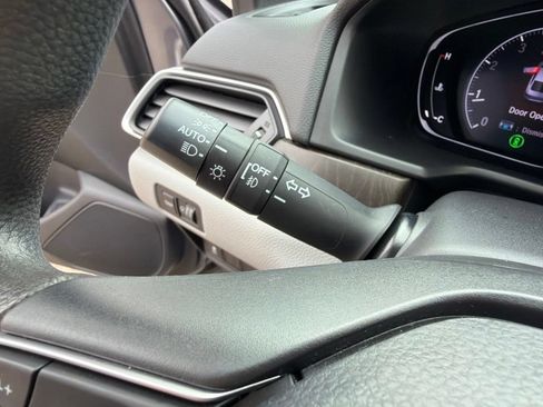 Used 2020 Honda Accord EX image 27