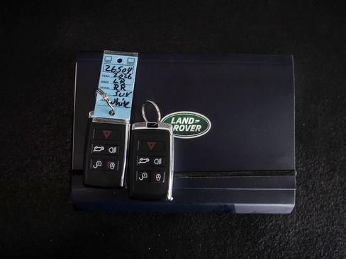 Used 2026 Land Rover Range Rover Long Wheelbase SE AWD/4WD image 42