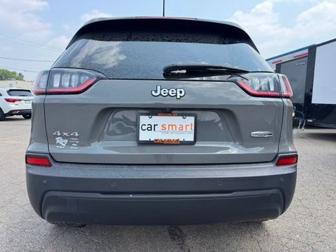 Used 2021 Jeep Cherokee Latitude Plus AWD/4WD image 6
