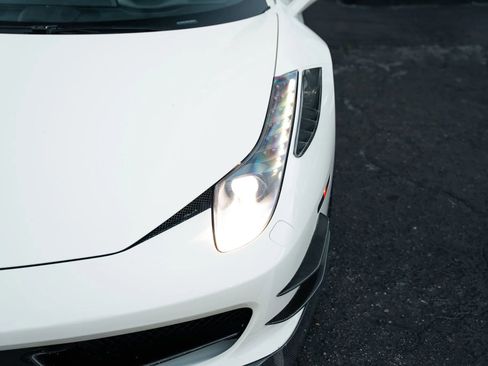 Used 2011 Ferrari 458 Italia Coupe RWD image 16