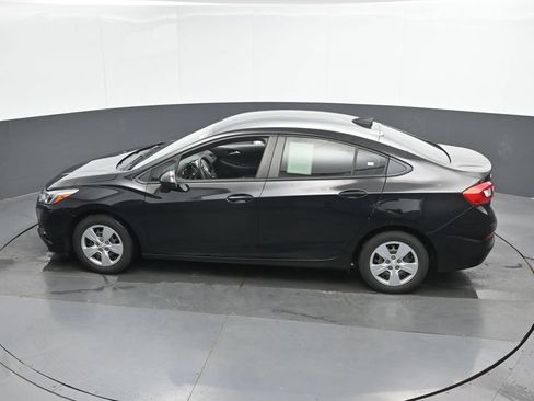 Used 2017 Chevrolet Cruze LS FWD image 35